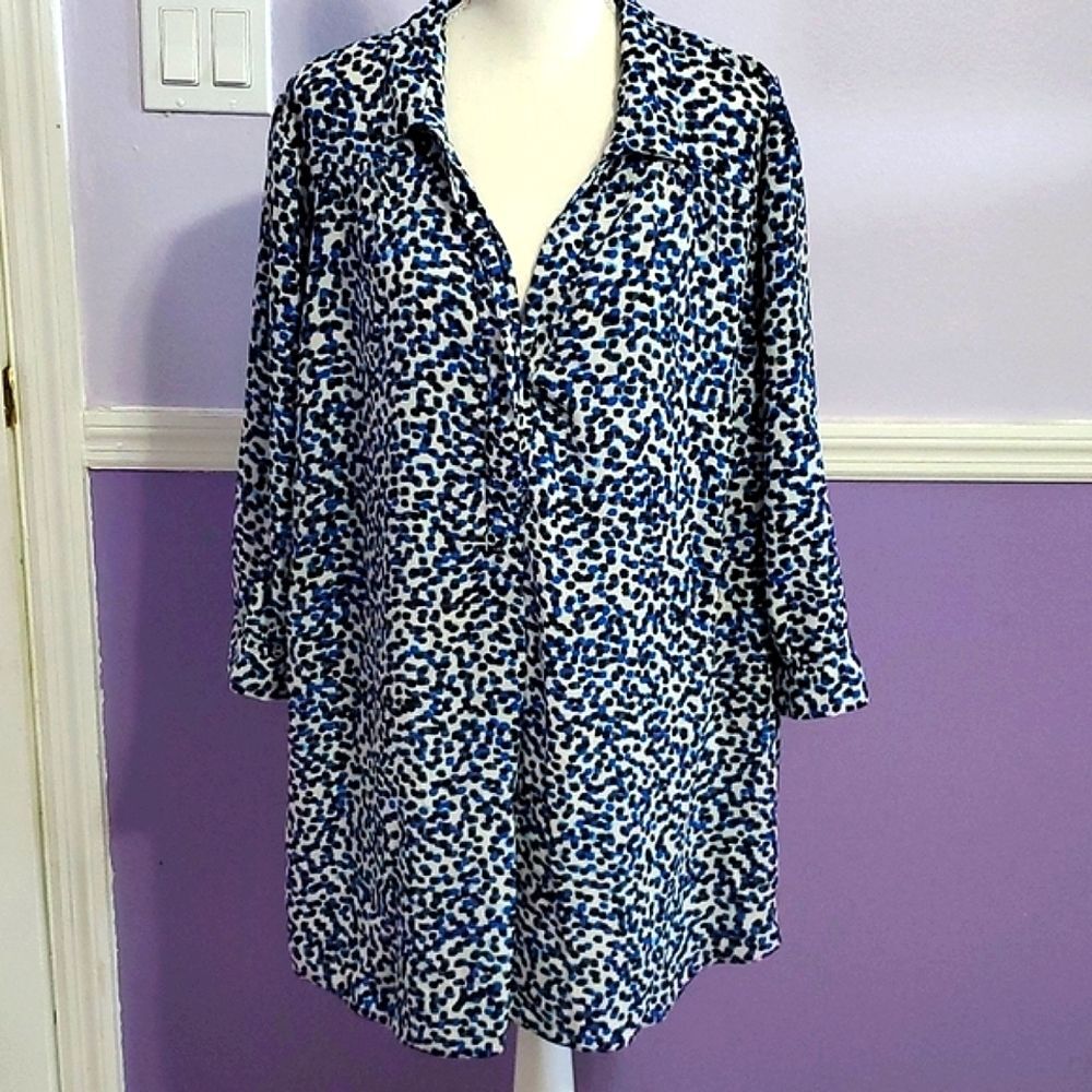 Blue & Black Spotted Print Half Buttoned 3/4 Sleeve Flowy Tunic Top 22